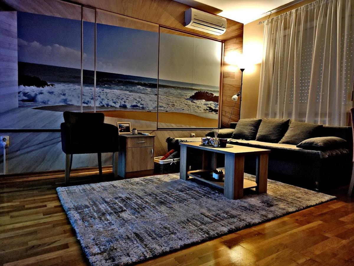 Apartman Espresso Sa Parkingom Sremska Mitrovica Extérieur photo