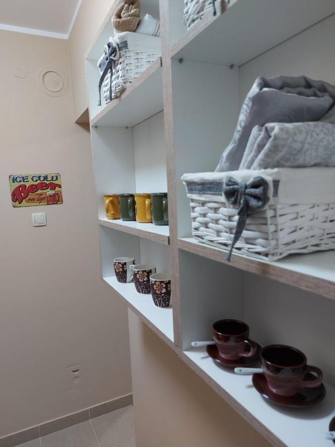 Apartman Espresso Sa Parkingom Sremska Mitrovica Extérieur photo