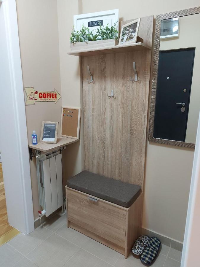 Apartman Espresso Sa Parkingom Sremska Mitrovica Extérieur photo